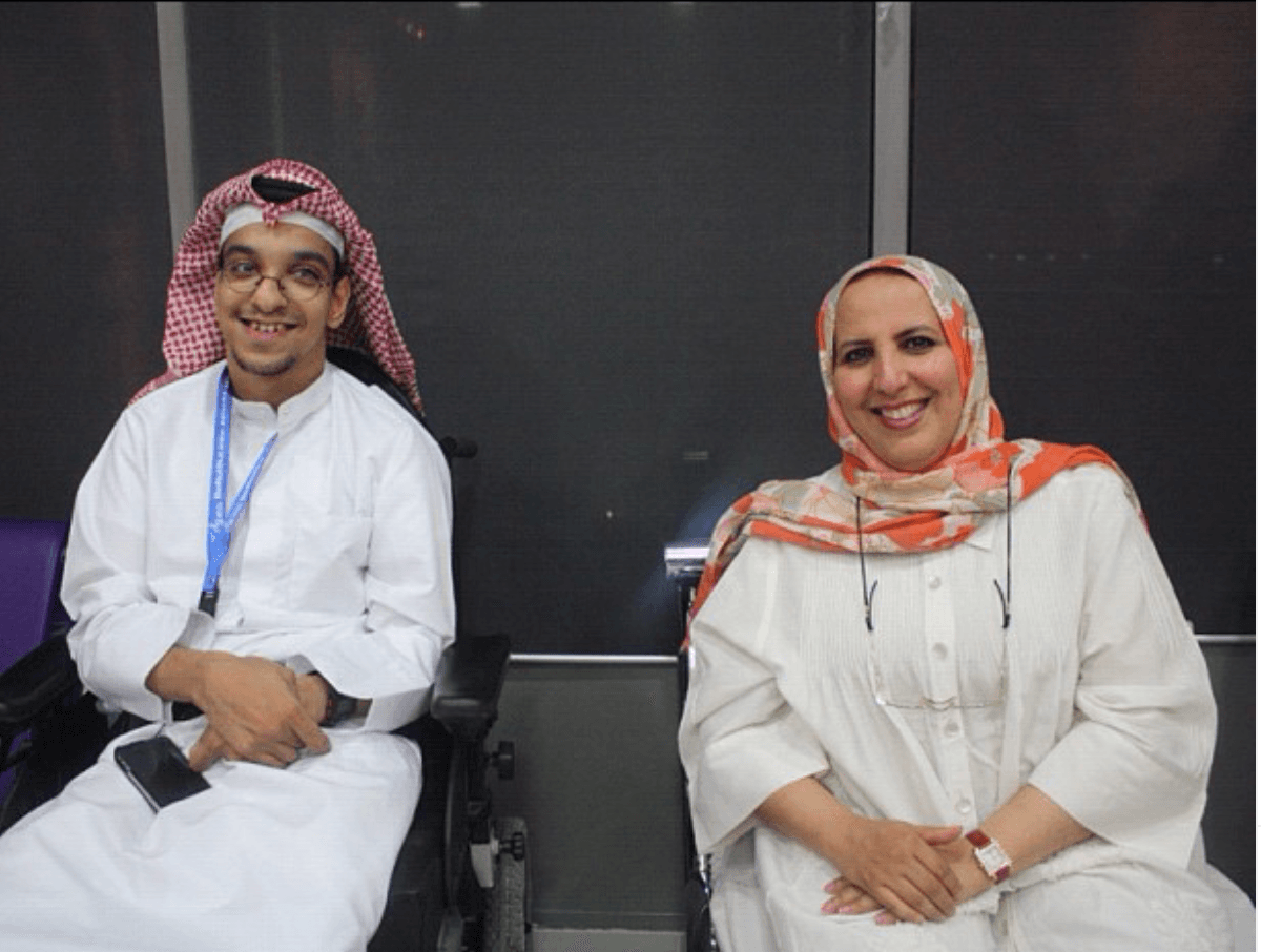 ماما كفاية العلبان مع فهد البابطين.